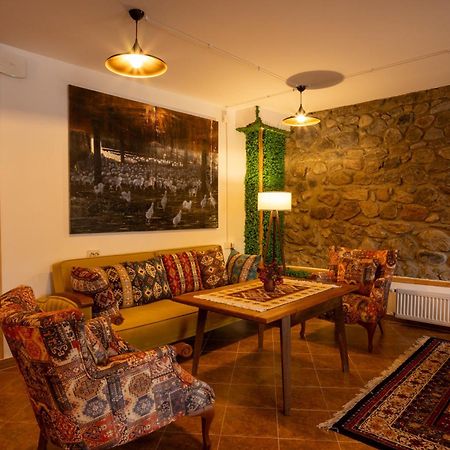Mood Hotel Kazbegi Buitenkant foto