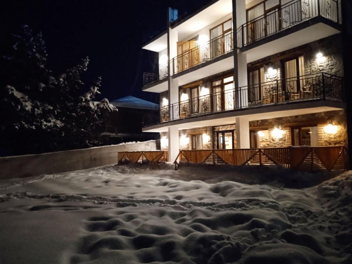 Mood Hotel Kazbegi Buitenkant foto