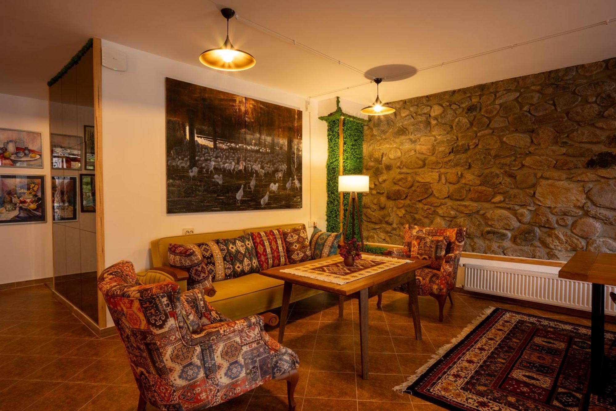Mood Hotel Kazbegi Buitenkant foto