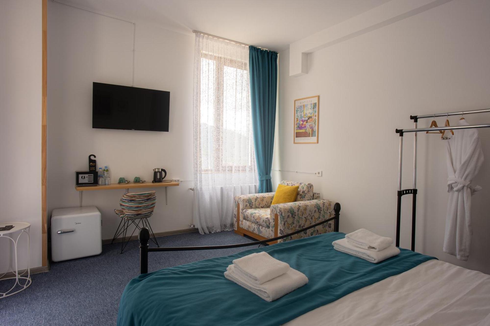 Mood Hotel Kazbegi Buitenkant foto